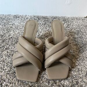 H&M Women's Beige Mules